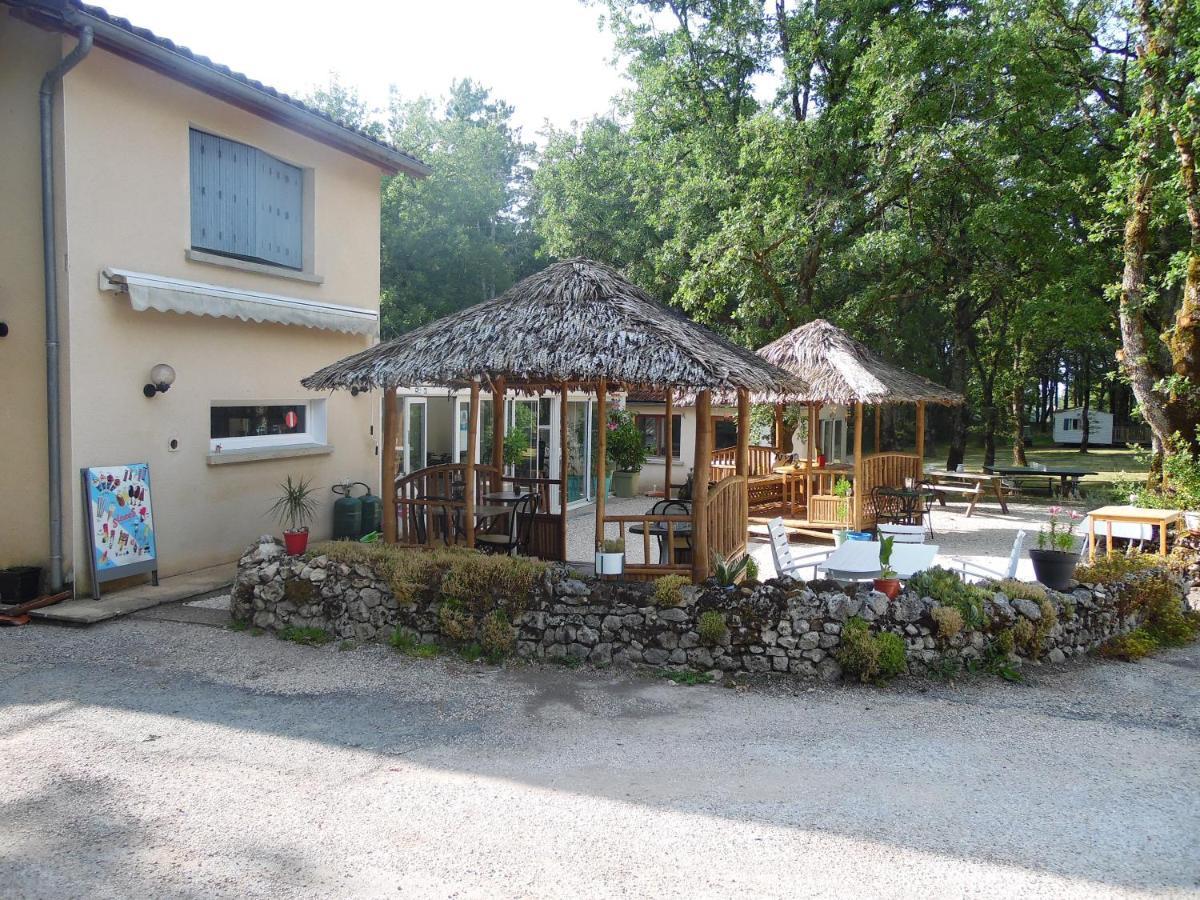 Camping Les Paillotes Payrac Exteriör bild