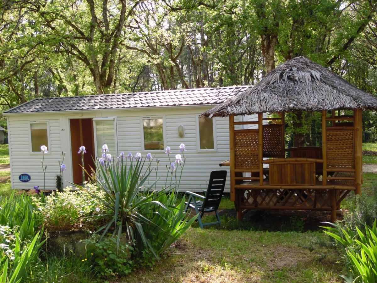 Camping Les Paillotes Payrac Exteriör bild