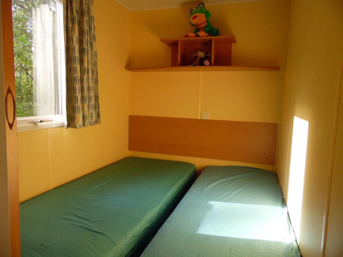 Camping Les Paillotes Payrac Exteriör bild