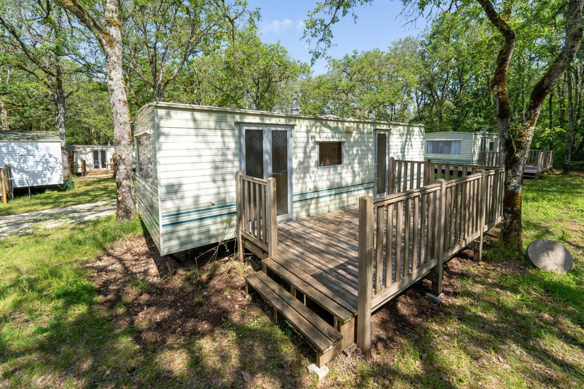 Camping Les Paillotes Payrac Exteriör bild